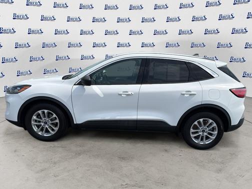 WHITE 2022 Ford Escape SE
