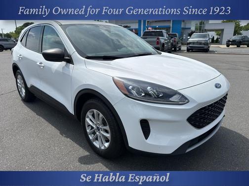 WHITE 2022 Ford Escape SE