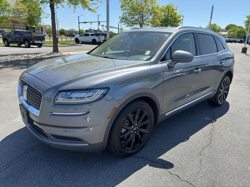 Asher Gray Metallic Clearcoat 2023 Lincoln Nautilus Reserve