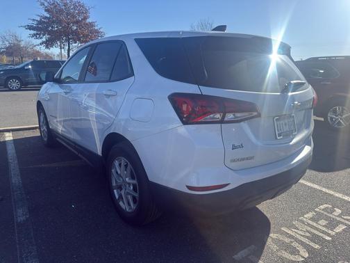 2022 Chevrolet Equinox LS