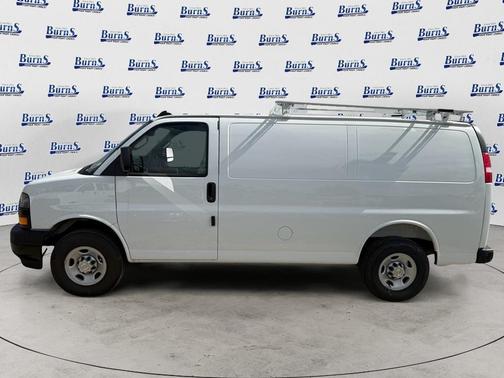 Summit White 2025 Chevrolet Express 2500 Work Van