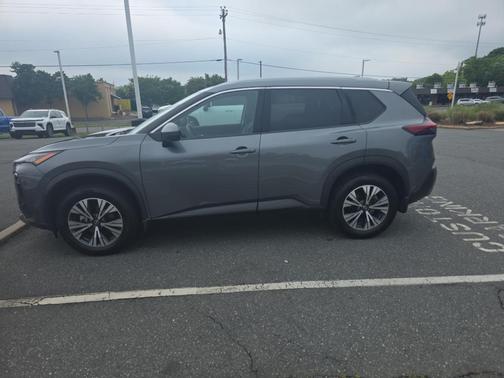 Gun Metallic 2022 Nissan Rogue SV