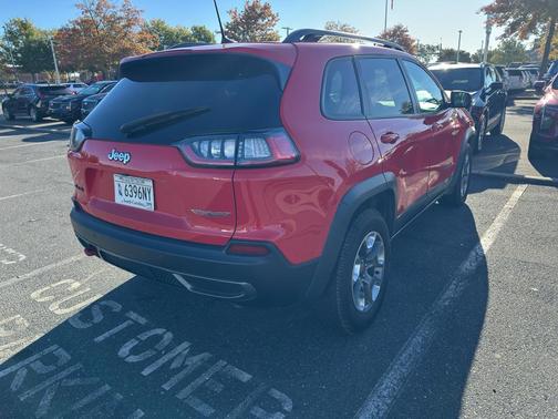 2019 Jeep Cherokee Trailhawk