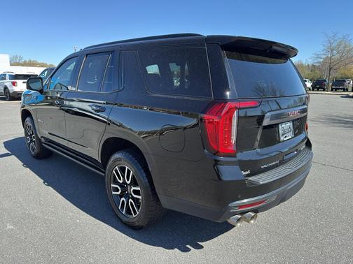 2023 GMC Yukon 4WD AT4