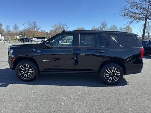 2023 GMC Yukon 4WD AT4