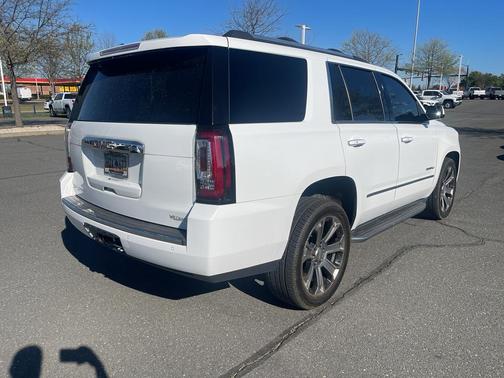 Summit White 2017 GMC Yukon Denali