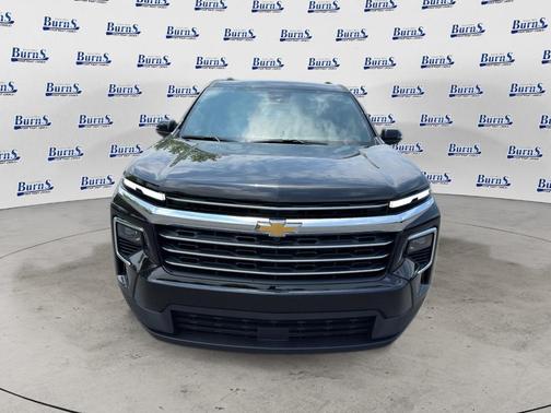 Mosaic Black Metallic 2026 Chevrolet Traverse LT