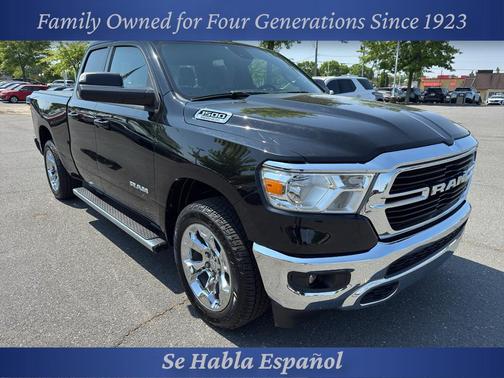 Diamond Black Crystal Pearlcoat 2021 RAM 1500 Big Horn/Lone Star