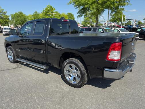 Diamond Black Crystal Pearlcoat 2021 RAM 1500 Big Horn/Lone Star