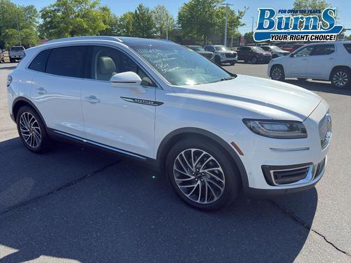 White Platinum Metallic Tri-Coat 2019 Lincoln Nautilus Reserve