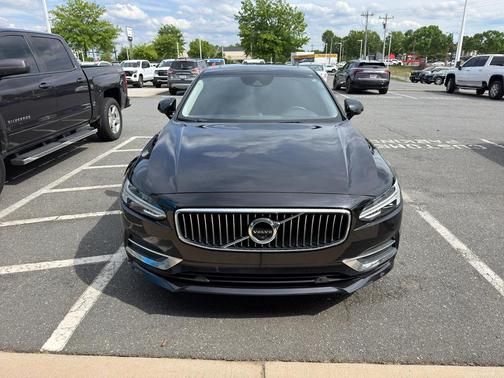 Onyx Black Metallic 2018 Volvo S90 T6 Inscription