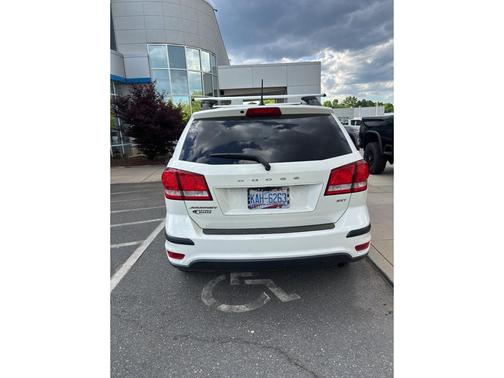 Vice White 2017 Dodge Journey SXT