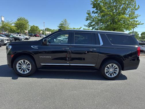 2023 GMC Yukon XL SLT