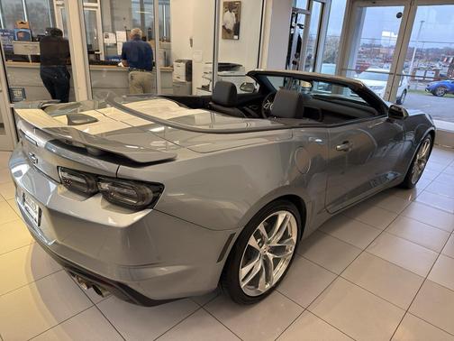 2024 Chevrolet Camaro RWD Convertible LT1