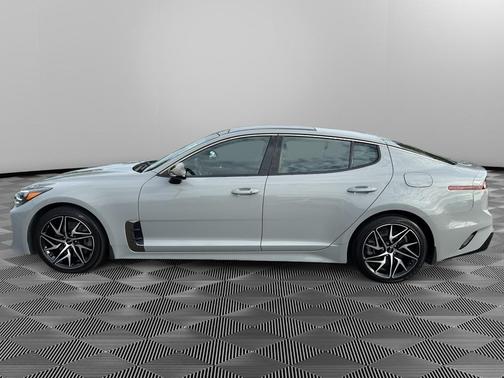 2022 Kia Stinger GT-Line