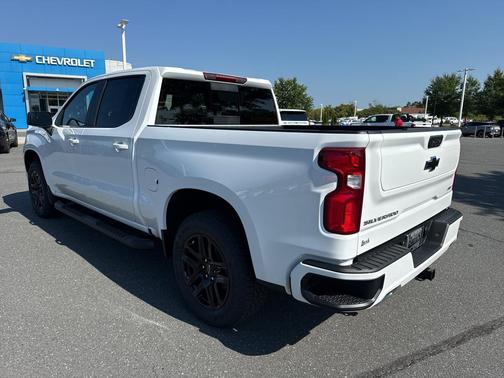 Summit White 2026 Chevrolet Silverado 1500 RST