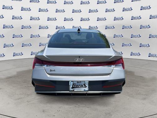 Fluid Metal 2025 Hyundai ELANTRA SEL