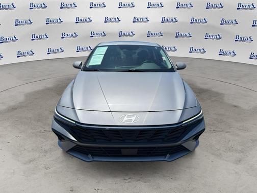 Fluid Metal 2025 Hyundai ELANTRA SEL