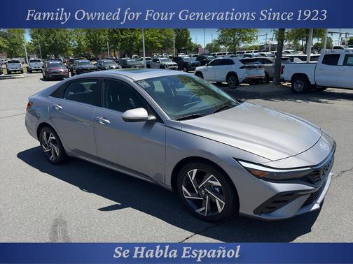 Fluid Metal 2025 Hyundai ELANTRA SEL