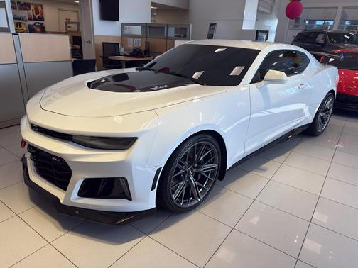 Summit White 2022 Chevrolet Camaro ZL1