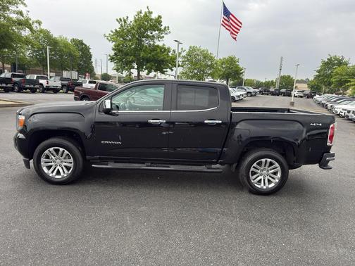 Onyx Black 2018 GMC Canyon SLT