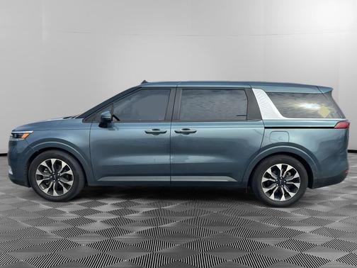 2022 Kia Carnival EX