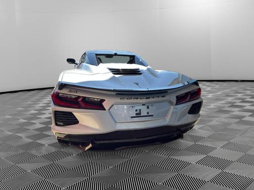 2026 Chevrolet Corvette Stingray w/2LT