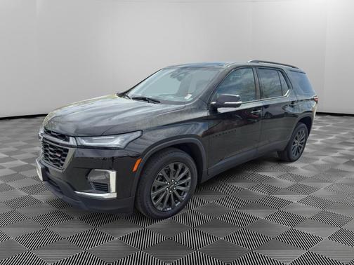 Mosaic Black Metallic 2023 Chevrolet Traverse RS