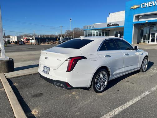 2023 Cadillac CT4 Premium Luxury
