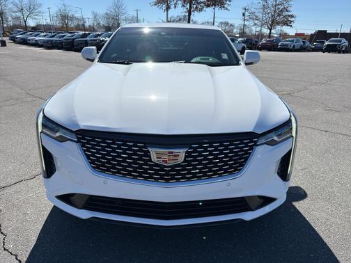 2023 Cadillac CT4 Premium Luxury