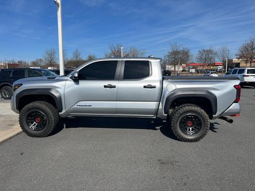 2025 Toyota Tacoma Hybrid TRD Off Road