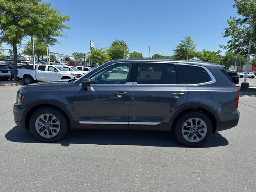 Gravity Gray 2023 Kia Telluride LX