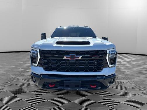 2024 Chevrolet Silverado 2500 4WD Crew Cab Standard Bed ZR2