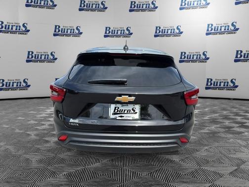 Mosaic Black Metallic 2026 Chevrolet Trax LS