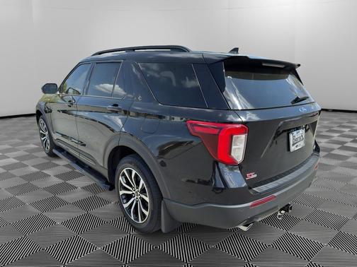 Agate Black Metallic 2023 Ford Explorer ST-Line