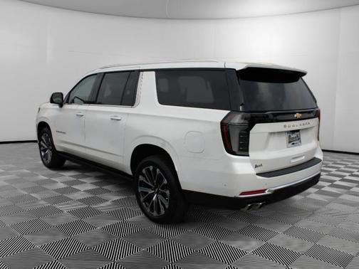 2025 Chevrolet Suburban 4WD High Country