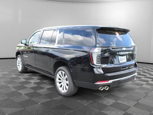 2025 Chevrolet Suburban Premier