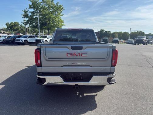 Sterling Metallic 2024 GMC Sierra 1500 SLT