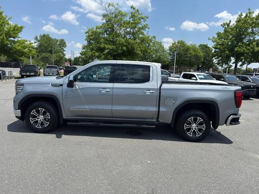Sterling Metallic 2024 GMC Sierra 1500 SLT