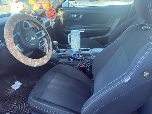 2020 Ford Mustang EcoBoost