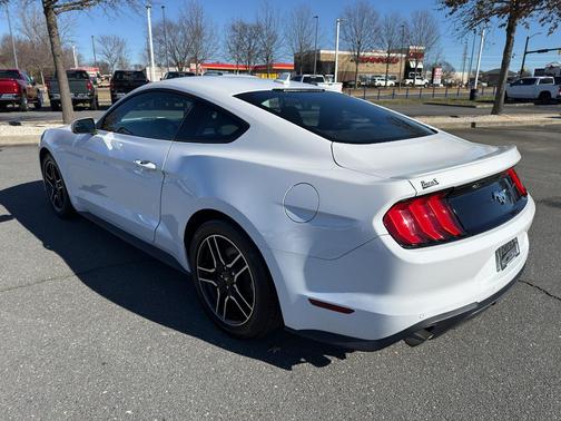 2020 Ford Mustang EcoBoost