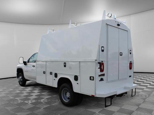 2025 Chevrolet Silverado 3500 WT