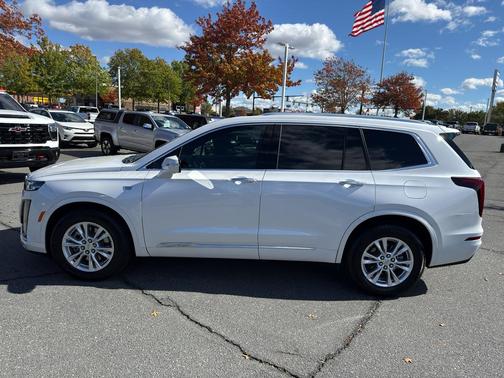 2025 Cadillac XT6 Luxury FWD