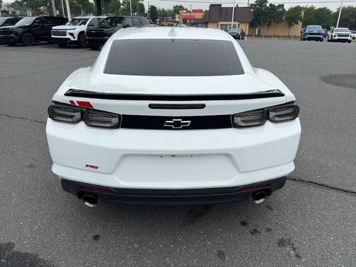 Summit White 2022 Chevrolet Camaro RWD Coupe LT1
