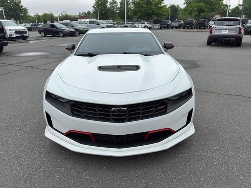 Summit White 2022 Chevrolet Camaro RWD Coupe LT1
