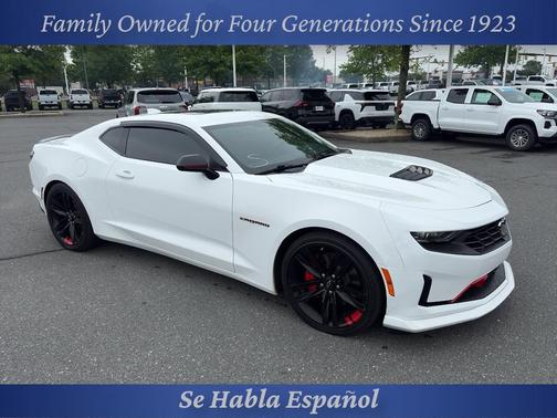 Summit White 2022 Chevrolet Camaro RWD Coupe LT1