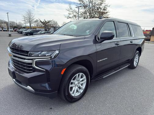 2024 Chevrolet Suburban LT