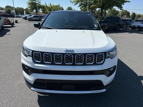 Bright White Clearcoat 2024 Jeep Compass Limited