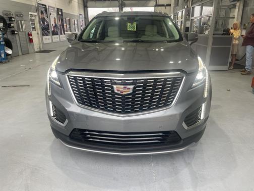 2022 Cadillac XT5 Premium Luxury