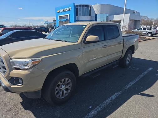 2016 Toyota Tacoma SR5